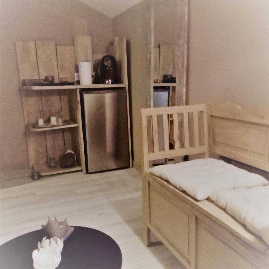 L'Anagramme, Chambres, Table D'Hotes Et Gite Pour Adultes, Naturistes Ou Non ! Cindre Exterior foto