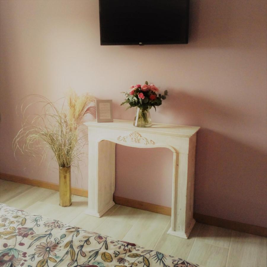 L'Anagramme, Chambres, Table D'Hotes Et Gite Pour Adultes, Naturistes Ou Non ! Cindre Exterior foto