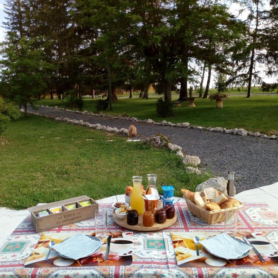 L'Anagramme, Chambres, Table D'Hotes Et Gite Pour Adultes, Naturistes Ou Non ! Cindre Exterior foto
