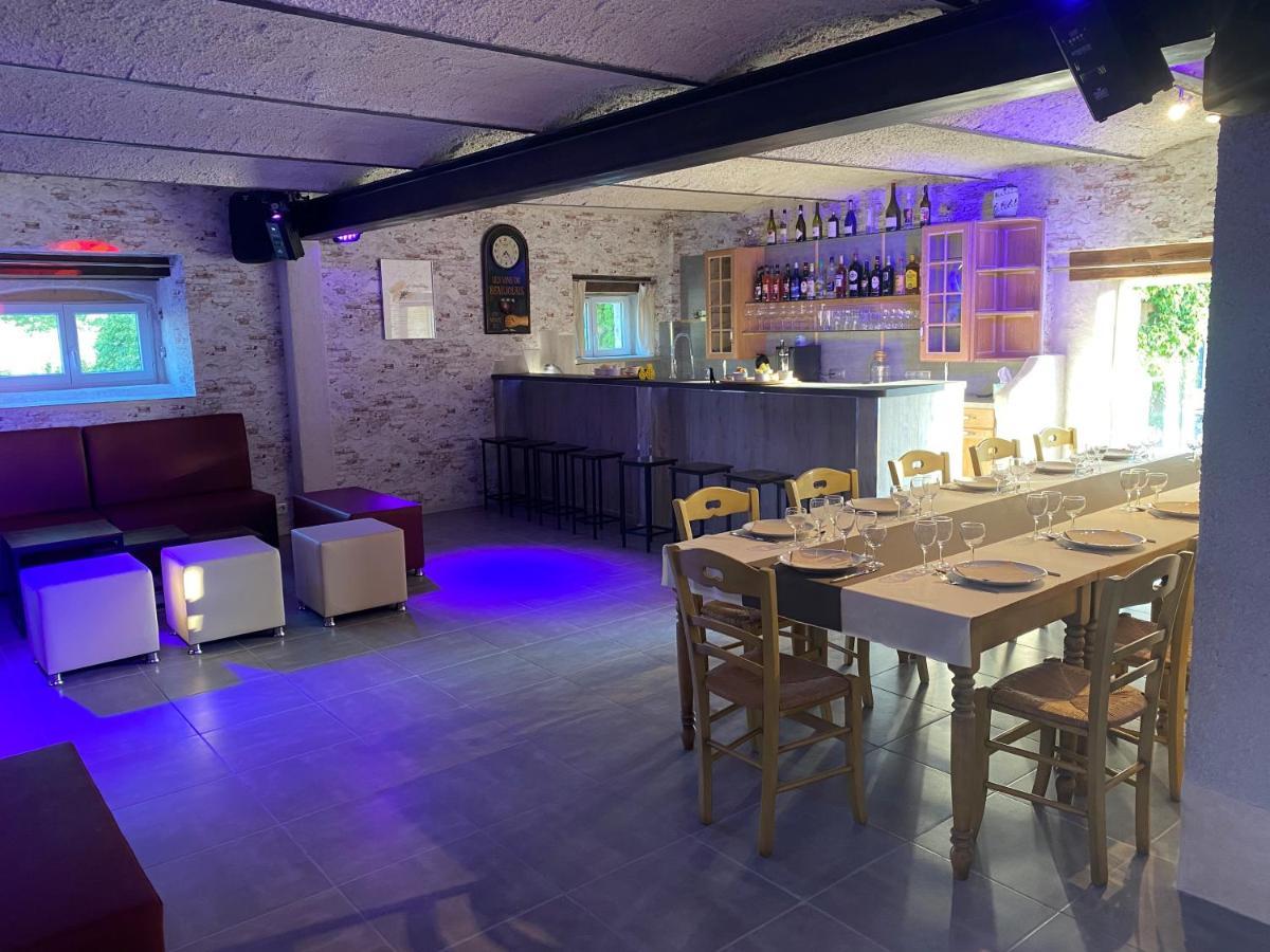 L'Anagramme, Chambres, Table D'Hotes Et Gite Pour Adultes, Naturistes Ou Non ! Cindre Exterior foto