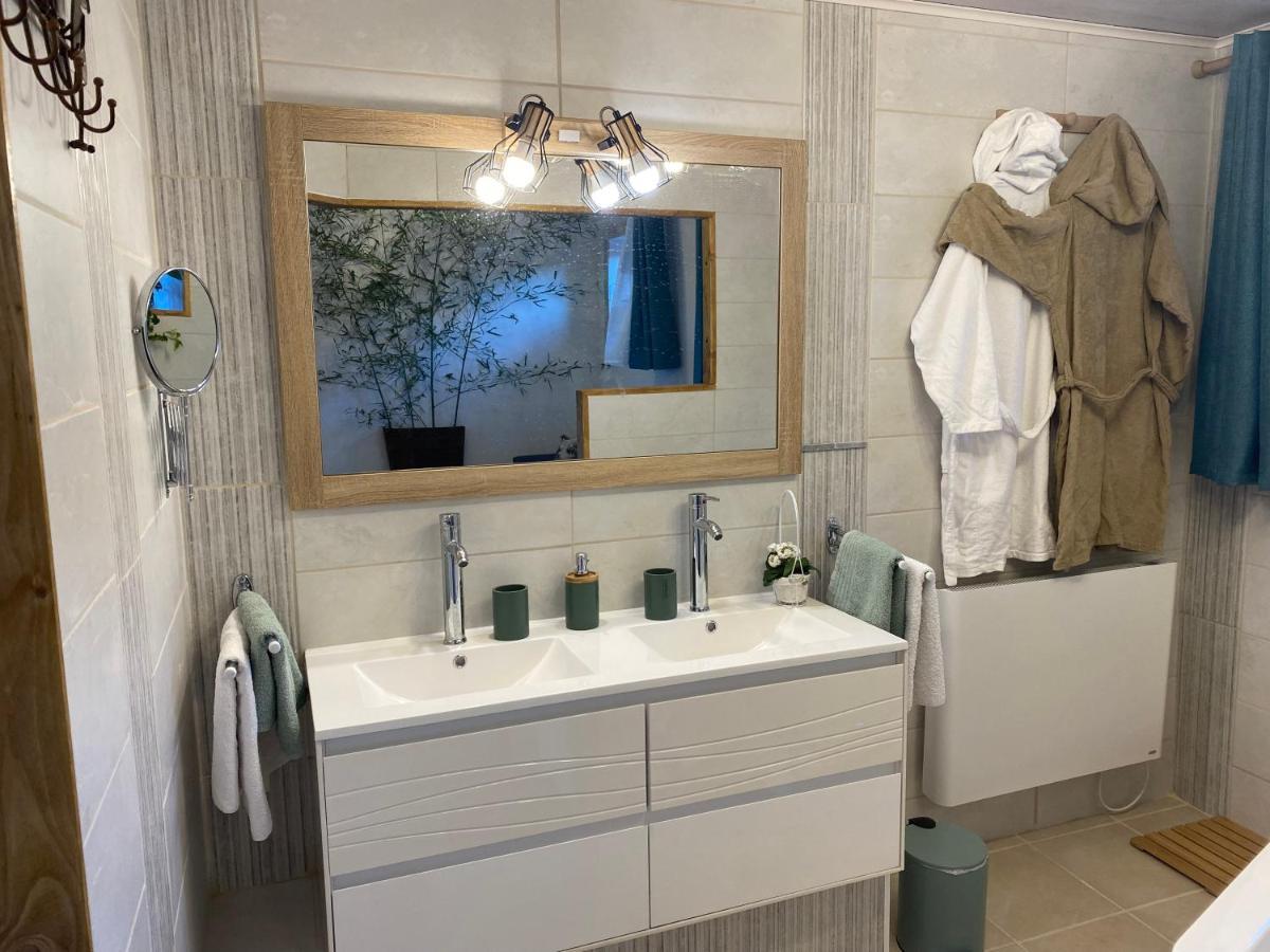 L'Anagramme, Chambres, Table D'Hotes Et Gite Pour Adultes, Naturistes Ou Non ! Cindre Exterior foto
