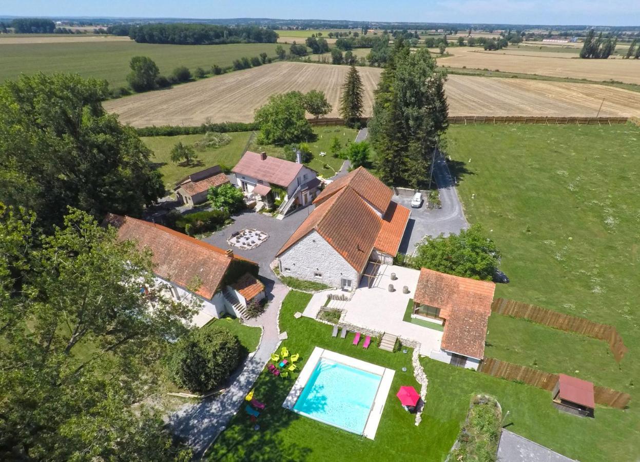 L'Anagramme, Chambres, Table D'Hotes Et Gite Pour Adultes, Naturistes Ou Non ! Cindre Exterior foto