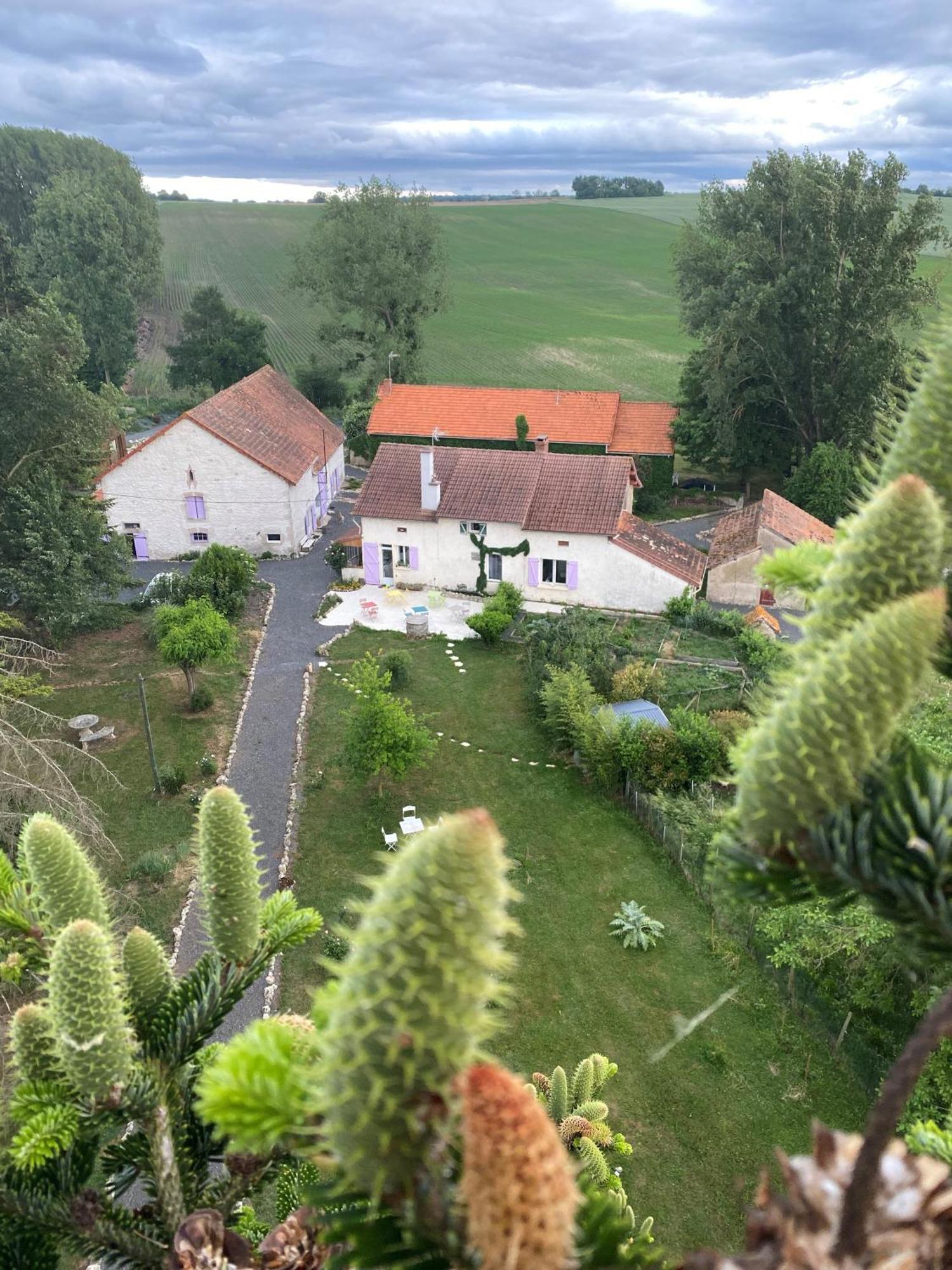 L'Anagramme, Chambres, Table D'Hotes Et Gite Pour Adultes, Naturistes Ou Non ! Cindre Exterior foto